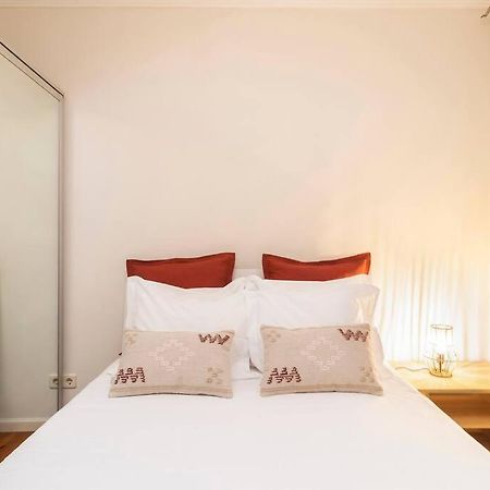 Spacious Apartment Near Saldanha Lisbon Exterior photo
