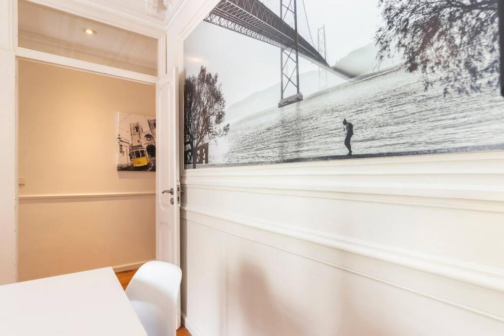 Spacious Apartment Near Saldanha Lisbon Exterior photo